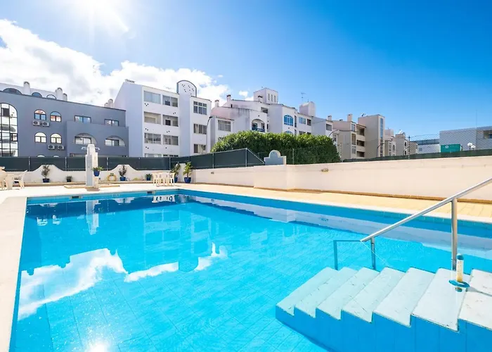 Beautifull Centralapart W/pool 아파트